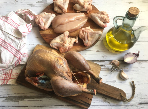 Les poulets de la Marquise - Panier 3 repas : pintade bio + 6 ailes + 2 filets de poulet bio