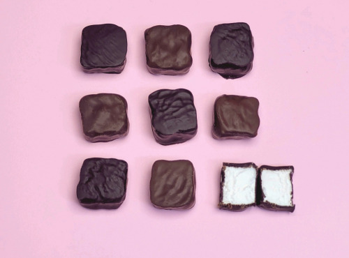 Basile et Téa - Guimauves vanille enrobées  Chocolat au Lait 39% 120g