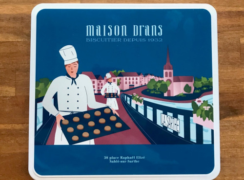 Biscuiterie Maison Drans - Boîte Fer Garnie De Sablés Au Beurre Aop 1000g - Bleu Marine