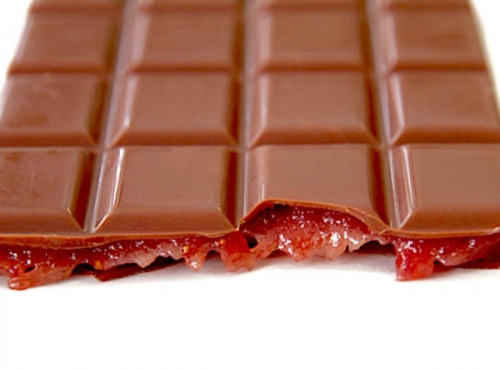 Compagnie Générale de Biscuiterie - Tablette Chocolat Au Lait Fourrée Caramel Cassis