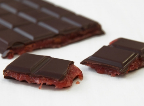 Compagnie Générale de Biscuiterie - Tablette Chocolat Noir Fourrée Caramel Cassis