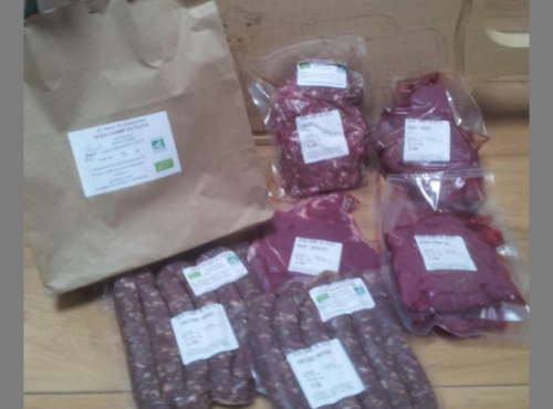 SCEA Champ du Puits - Colis barbecue : saucisses et viande de bœuf bio à griller 3kg