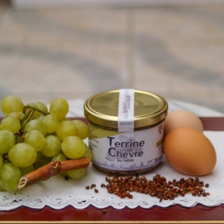 Ferme du caroire - Terrine de chèvre aux raisins