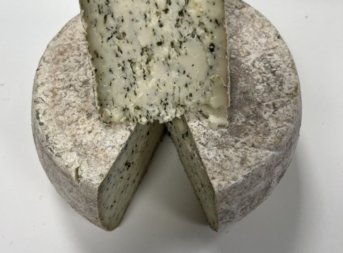 SCEA Brebis du Berry - Tomme de brebis à l'ail des ours