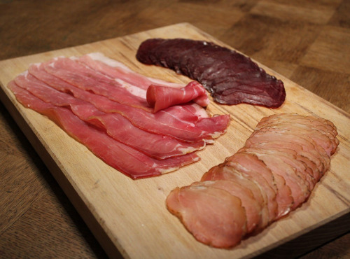 Les Jambons de Lessay - ASSORTIMENT TRIO  JAMBON BACON BOEUF POUR RACLETTE 4 personnes
