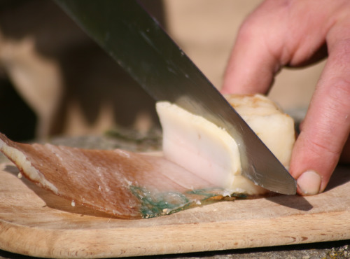 Domaine du Catié - Bloc de Lard salé et séché de cochon Mangalica sans nitrite