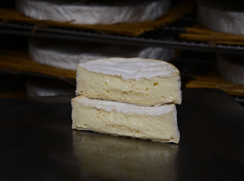 Alléosse Maitre Artisan Affineur Fromager - Coulommiers au lait cru Entier
