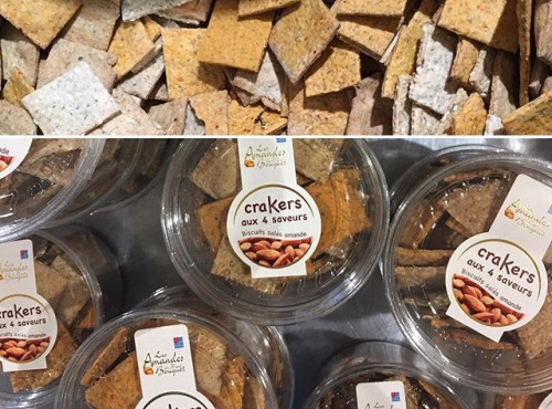 Les amandes et olives du Mont Bouquet - Crackers à la farine d'amandes (parmesan, piment d'Espelette, sésame et tomate) 120 g