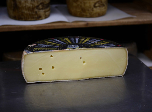 Alléosse Maitre Artisan Affineur Fromager - Appenzeller extra au lait cru à la saumure d'herbes aromatiques 500g