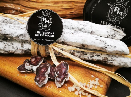 Les Pigeons de Mesquer - Fagot De Saucissons Ficelle De Pigeon