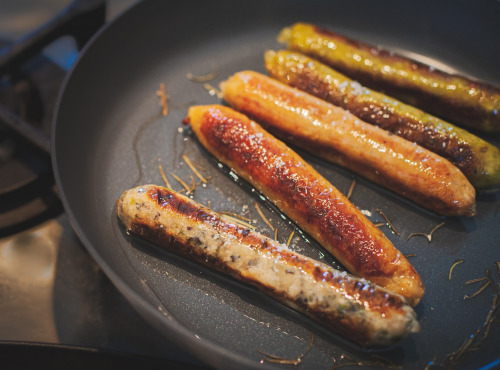 Les Saisissantes - Assortiment dégustation 4 recettes (soit 4 paquets de 4 saucisses végé de 55g)