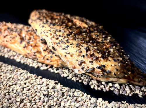 Thierry Salas, fumage artisanal - Maquereaux fumés à chaud aux poivres