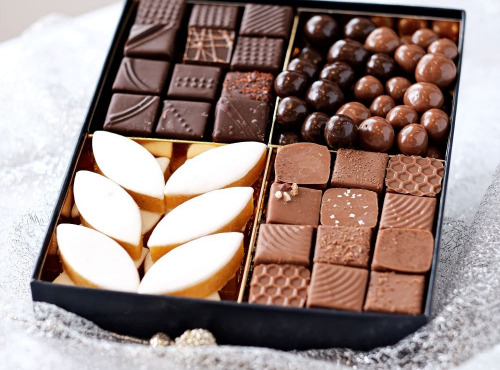 Philippe Segond MOF Pâtissier-Confiseur - Coffret Cadeau Délices de Noël 670g de confiseries artisanales