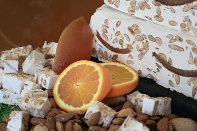 Nougats Laurmar - Nougat blanc tendre  aux écorces d'oranges confites