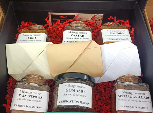 Piments et Moutardes du Périgord - Coffret de 6 mélanges d'épices maison avec des recettes