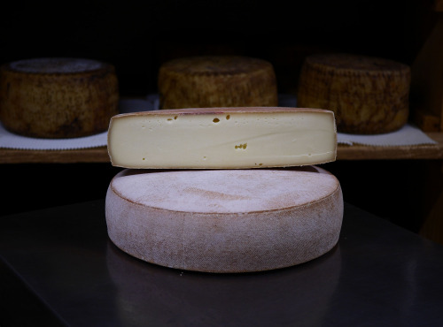 Alléosse Maitre Artisan Affineur Fromager - Raclette de Chèvre Fondante Fermière (tranchée) 250g