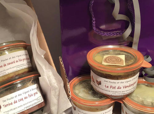 Des Poules et des Vignes à Bourgueil - Coffret - Panier Cadeau