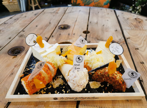 La Ferme du Pont des Loups - Plateaux de Fromages Fin de Repas - 6 à 8 pers