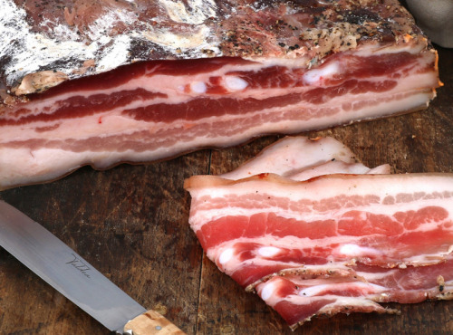 Charcuterie Aubard - Ventrèche Plate au Piment d'Espelette AOP en tranches 200g