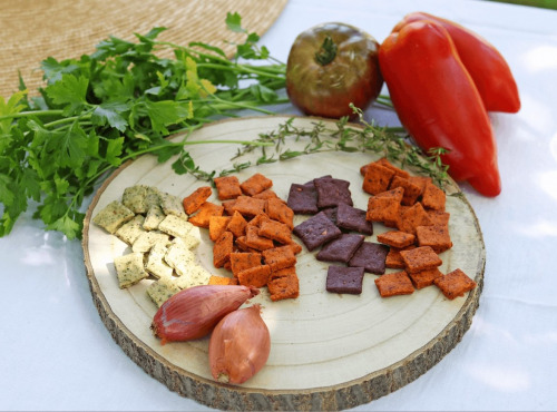 Les Mirliflores - Lot de biscuits apéritifs artisanaux : vin rouge, tomate, ail des ours