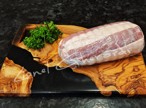 Boucherie Charcuterie Traiteur Lionel Ghérardi - Rôti de Veau Chèvre/Figues - 1200g