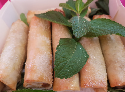 Graines Précieuses - Cigares Aux Poulets, Amandes Et À La Coriandre Fraîche.