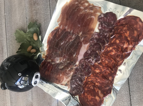 Domaine REY-Marie et Nicolas REY - Planche de Tapas Tranchés de Porc Noir de Bigorre AOP
