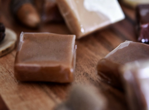 Invitation au Délice - Coffret de 9 Caramels Tendres - Lot de 4