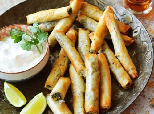 Graines Précieuses - Cigares À La Fêta Aop, Olives Kalamata, Menthe Fraîche Et Thym Sauvage.