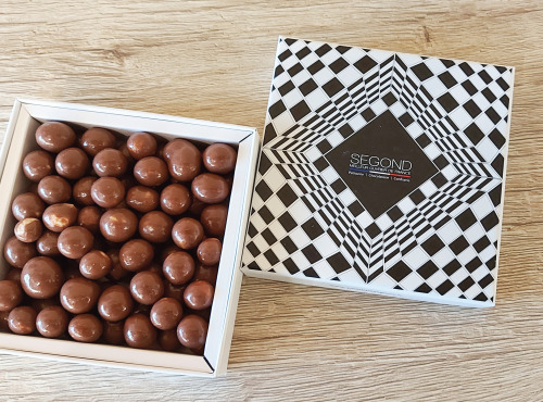 Philippe Segond MOF Pâtissier-Confiseur - Coffret cadeau noisettes-chocolat au lait