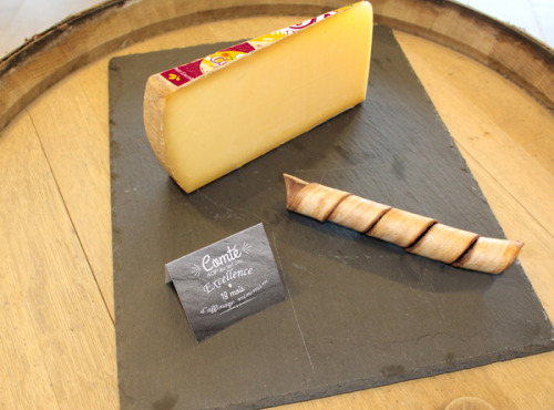 Constant Fromages & Sélections - Comté Aop Badoz Excellence 18 Mois, Part De 1kg Environ