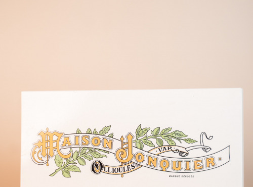 Maison Jonquier - Chocolat au Lait et Noisettes – 38% de Cacao – 100g