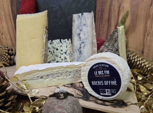 La Fermière - Plateau des fêtes 4 à 8 personnes "La Tablée Festive"  900g de fromages