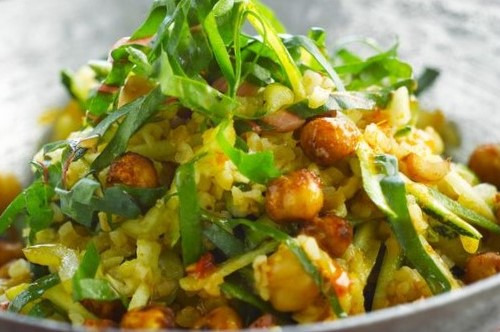 Graines Précieuses - Salade de boulghour d'orge torréfié aux graines toastés, ciboules et pois chiches fumés.