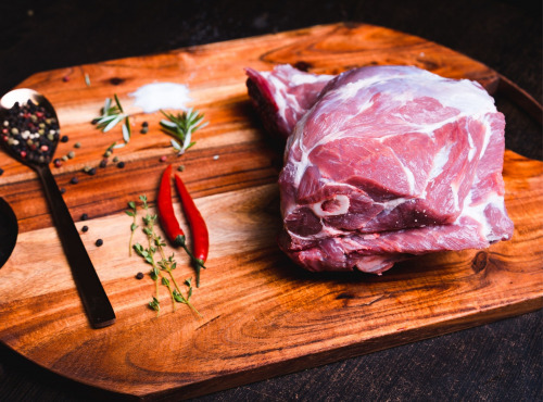 La ferme d'Enjacquet - Spécial Pâques : Épaule Entière D'Agneau Fermier Et Haricots Blancs pour 4 personnes