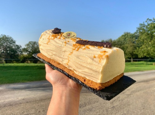 Glaces de Meuse - Bûche Glacée "Caramel Givré" - 1kg100 (12-14 parts)