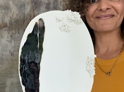 Atelier Eva Dejeanty - Deux assiettes en porcelaine Black and White