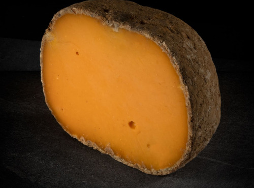 Les Affineurs des Volcans - Mimolette Vieille Affinée en Tunnel Marcel Charrade Portion (env. 600g)