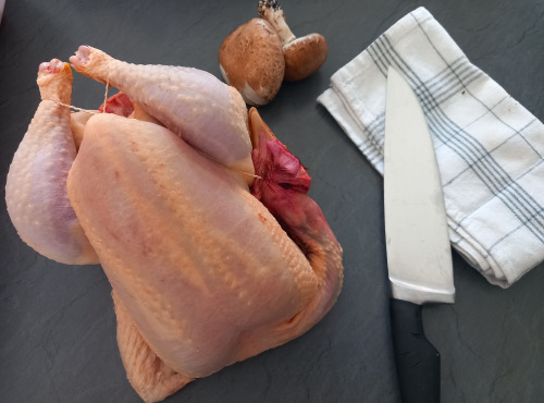 La Ferme de Charnioux - Poulet prêt à cuire élevé en plein air - 2,5kg