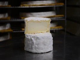 Alléosse Maitre Artisan Affineur Fromager - Chaource Fermier AOP au lait cru Demi