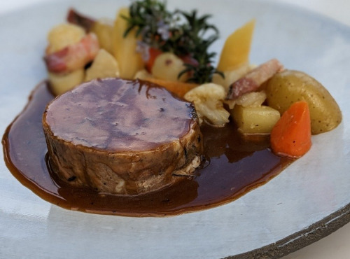 Melsat - Yannick Delpech - Spécial Pâques : Pâté en croute, Noisette d'agneau, Tartelette - 2pers