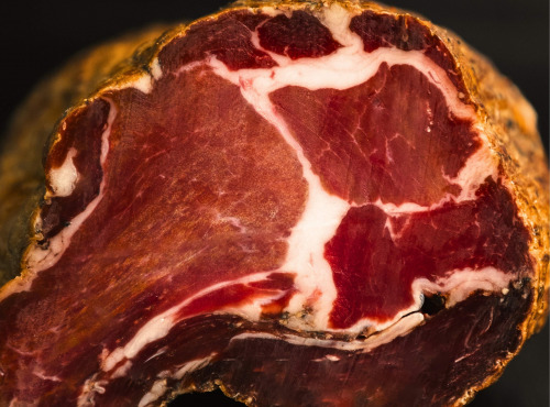 Thierry Salas, fumage artisanal - Coppa de porc noir séchée et fumée - Tranchée sous vide - 100 G