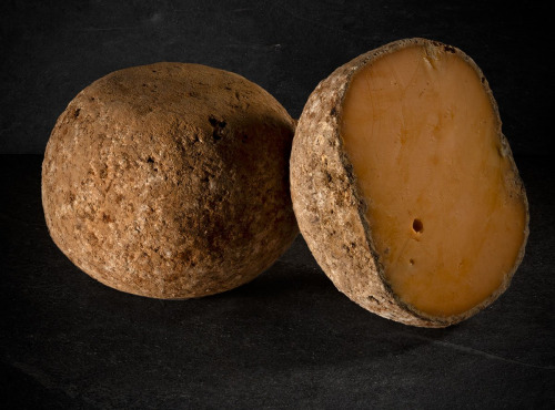 Les Affineurs des Volcans - Mimolette Vieille Affinée en Tunnel Marcel Charrade Portion (env. 600g)