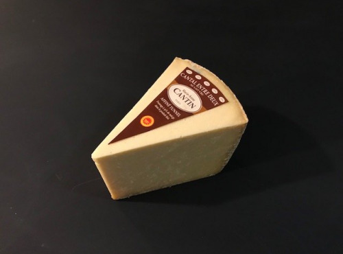 La Fromagerie Marie-Anne Cantin - Cantal Entre-deux Au Lait Cru Aop 250g