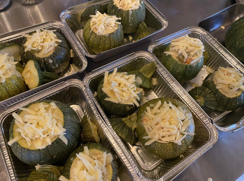 Ferme Sinsac - Courgettes rondes farcies aux légumes du jour pour 6 a 8 de 2,4 kg