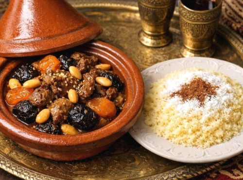 Le Paradis d'Escargot - Tajine d'agneau pruneaux abricots amandes pour une personne
