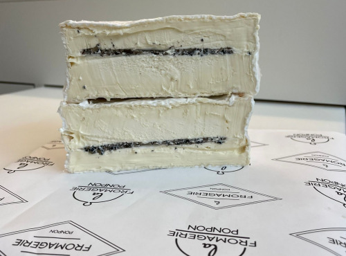 La Fromagerie PonPon Valence - Triple Crème à la Truffe