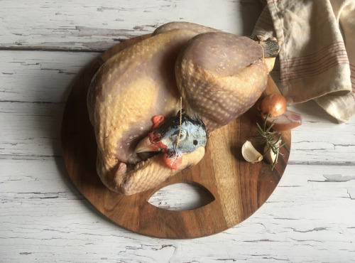 Les poulets de la Marquise - Pintade fermière BIO - 1,5 Kg