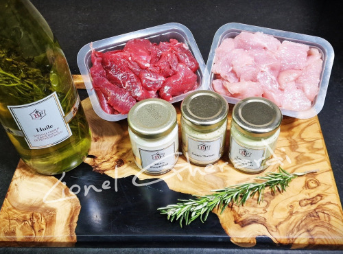 Boucherie Charcuterie Traiteur Lionel Ghérardi - Pack Fondue Bourguignonne avec huile et sauces - 4 personnes