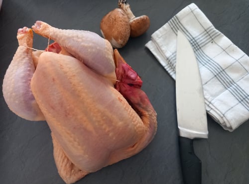 La Ferme de Charnioux - Poulet prêt à cuire élevé en plein air - 2kg